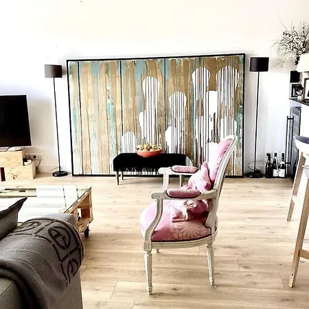 Moderne Hyper Centre, Marche Plein Sud